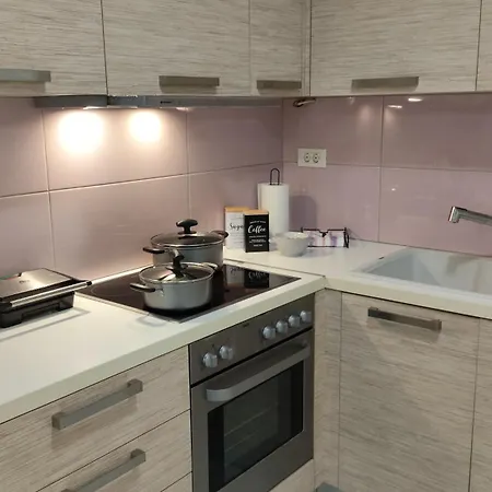 Apartmán Michelle Patrasso - Quiet & Comfortable In With Free Parking