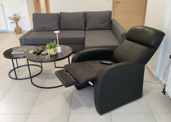 Michelle Patrasso - Quiet & Comfortable In With Free Parking Patras