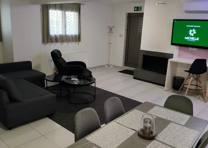 Michelle Patrasso - Quiet & Comfortable In With Free Parking